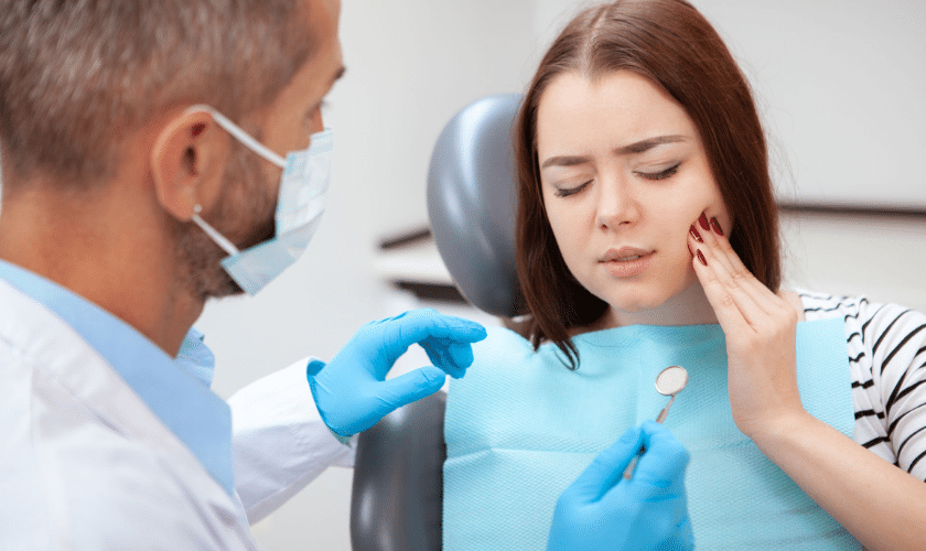 Signs You Need Emergency Dental Care - And What to Do