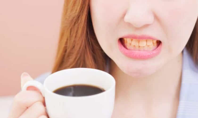 effective methods to remove coffee stains from your teeth